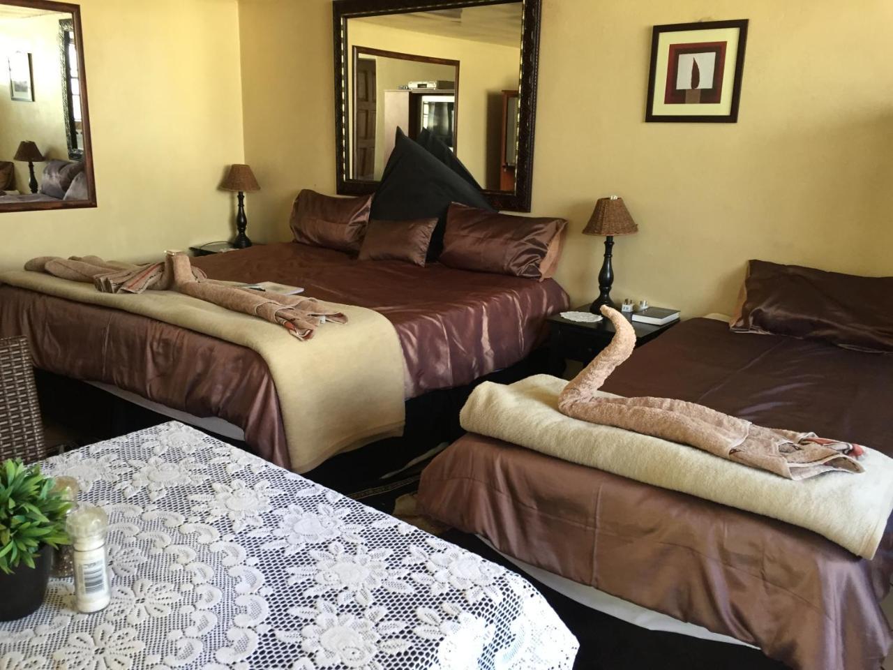Eagle Crest Executive Lodge エデンベール エクステリア 写真